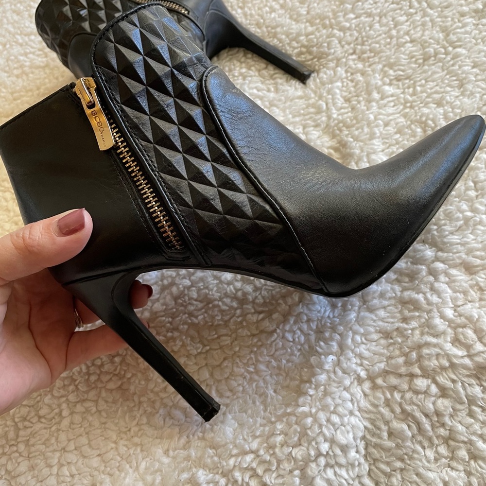 BCBGirls Black Quilted Leather Pointed Toe Ankle Booties with Gold Zippers - Picture 2 of 7